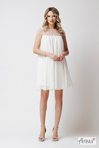 Artista Ρευστό φόρεμα με βιούχες υφές και λεπτεπίλεπτες λεπτομέρειες