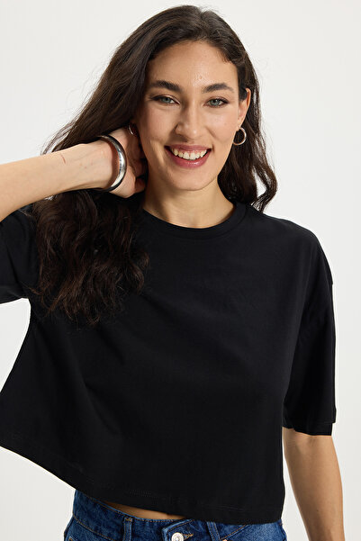 Tudors Γυναικείο μπλουζάκι με λεπτή εφαρμογή, 100% βαμβακερό, κοντομάνικο, με...