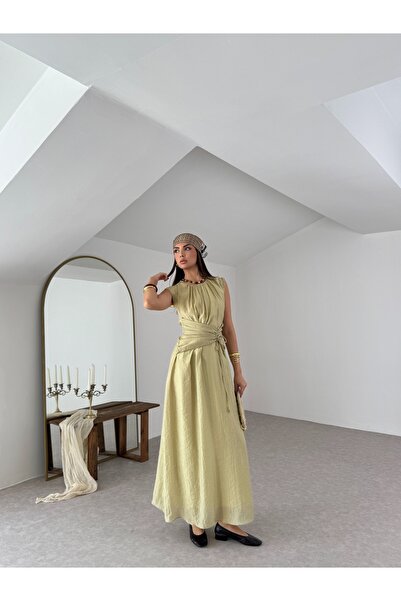 Nesil Μακρύ φόρεμα με λεπτομέρεια στη μέση