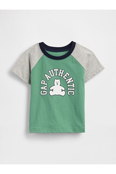 GAP Erkek Bebek Yeşil Colorblock Brannan Bear Grafik Baskılı T-Shirt