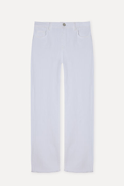 Mudo Women's White Cropped Flare Fit Pants