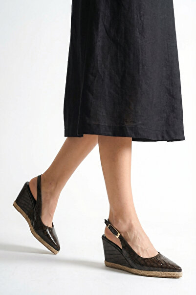 Moda Değirmeni Καφέ κροκόδειλο χρώμα Γυναικεία πέδιλα με μυτερή μύτη και τακο...