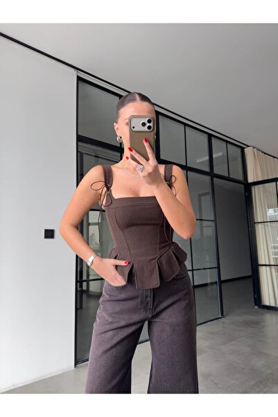 BB Bensu Buyruk ΜΠΛΟΥΖΑ ΚΟΡΣΕ ΜΕ ΛΕΠΤΟΜΕΡΕΙΕΣ ΣΕ ΑΝΘΡΑΚΙ