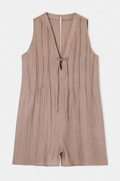 Trendyol Curve Ρούχα παραλίας με λεπτομέρεια από βιζόν, υφαντή φόρμα με λαιμό...