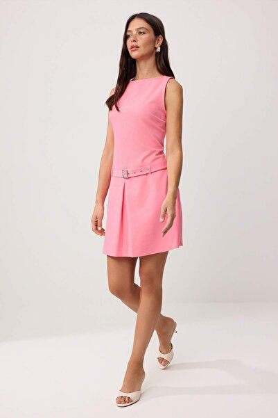 Συλλογή Trendyol Ροζ Φόρεμα με Λεπτομέρεια Ζώνης / Μίνι Υφαντό Φόρεμα TWOSS26...