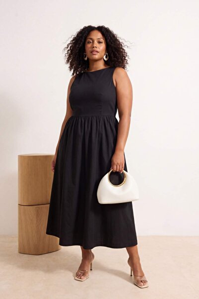 Trendyol Curve Μαύρο υφαντό φόρεμα μεγάλου μεγέθους TBBSS26AH00102