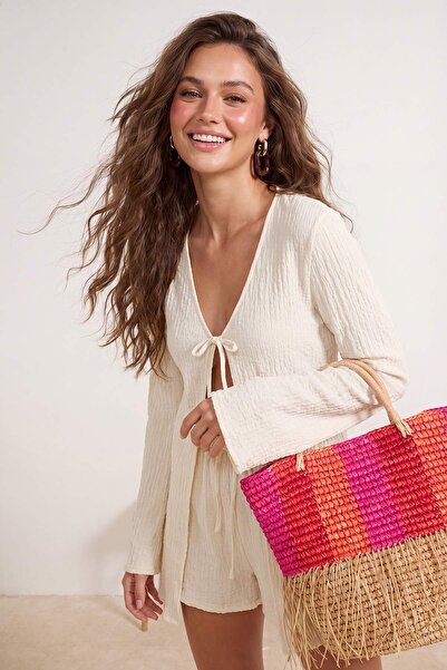Колекция Trendyol Екрю плетен текстуриран комплект от плажна блуза и шорти с ...