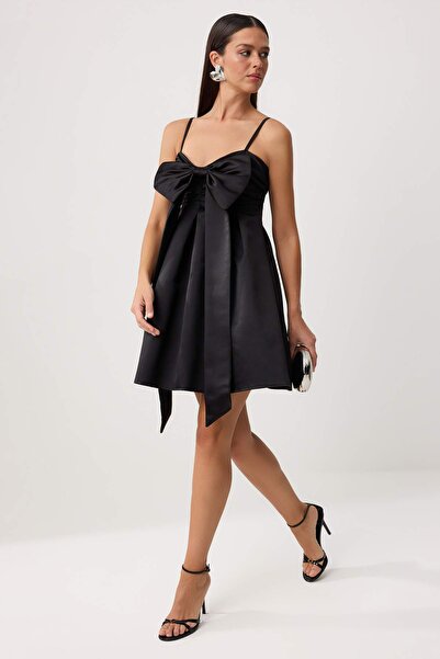 Συλλογή Trendyol Μαύρη κορδέλα με λεπτομέρειες υφαντό κοντό/μίνι φόρεμα επιστ...