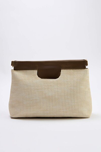 TRENDYOL SHOES Γυναικεία τσάντα ώμου μεσαίου μεγέθους με λεπτομέρεια από πλεκ...