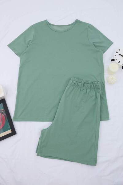 Trendyol Curve Σετ Πιτζάμες Πλεκτό Μεγάλου Μεγέθους με Μαλακά Κουμπιά Μέντας ...