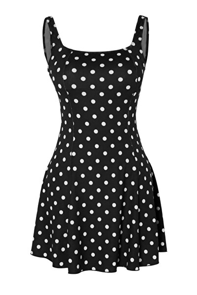 Συλλογή Trendyol Μαγιό με τετράγωνο λαιμόκοψη και βασική φούστα με σχέδιο που...