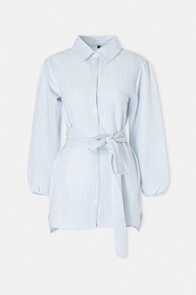 Trendyol Modest Μπλε ριγέ ζωσμένο μπαλόνι πουκάμισο μακρύ υφαντό TCTSS22GO0116