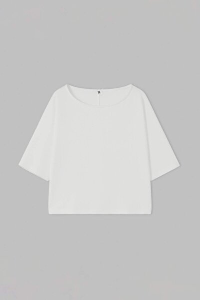 Trendyol Curve Εκρού Χαλαρή Μπλούζα με Λαιμόκοψη Βάρκα, Μανίκι Νυχτερίδα, Τρι...