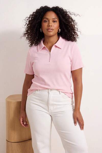 Trendyol Curve Ροζ πλεκτή μπλούζα με φερμουάρ και λαιμόκοψη πόλο, μεγάλου μεγ...