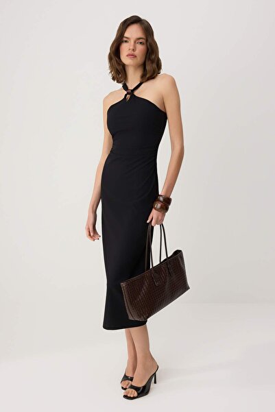 Συλλογή Trendyol Μαύρο ίσιο πλεκτό φόρεμα σε γραμμή Α με δέσιμο στο λαιμό, αμ...