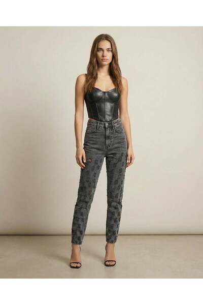 HerTon Ψηλόμεσο τζιν παντελόνι με εφέ καπνιστού υφάσματος και εφαρμογή Mom Fit