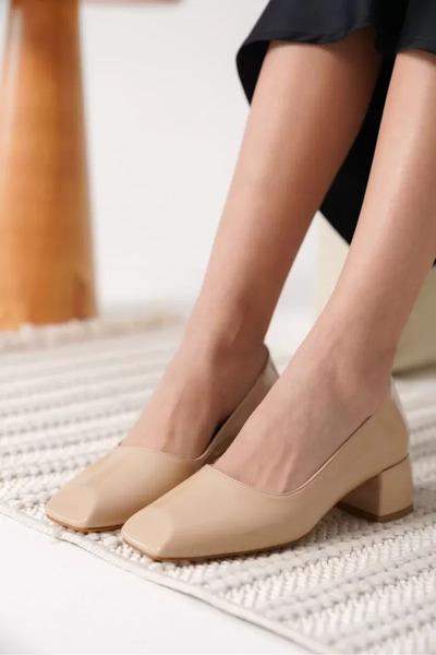 Belinora Γυναικεία παπούτσια με τακούνι από γυμνό λουστρίνι TR18MS14B