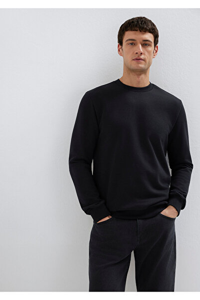 Mavi Schwarzes Sweatshirt mit Rundhalsausschnitt 0S10457-900