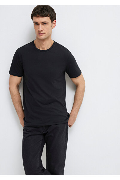 Mavi Schwarzes Basic T-Shirt Slim Fit / Schmaler Schnitt 065574-900