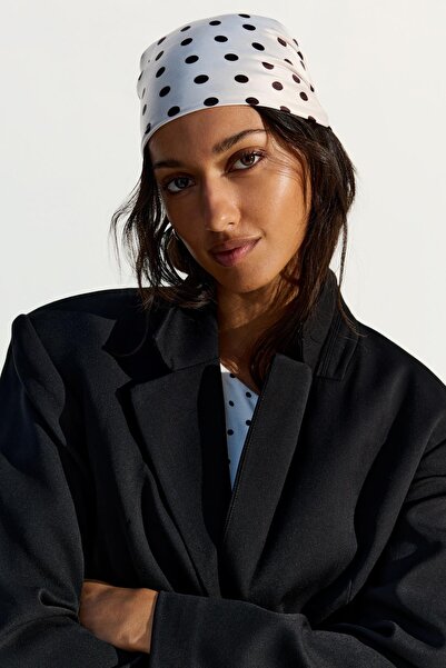 Bershka Puantiyeli paşmina