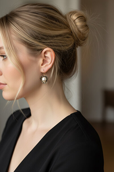 FUYA JEWELLERY Black Diamond Taşlı Incili Gül Küpe