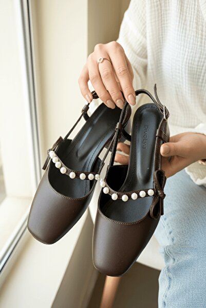 DİVOLYA Melody Kahverengi Fiyonklu İnci Detaylı (4 cm Topuklu ) Kare Burunlu ...