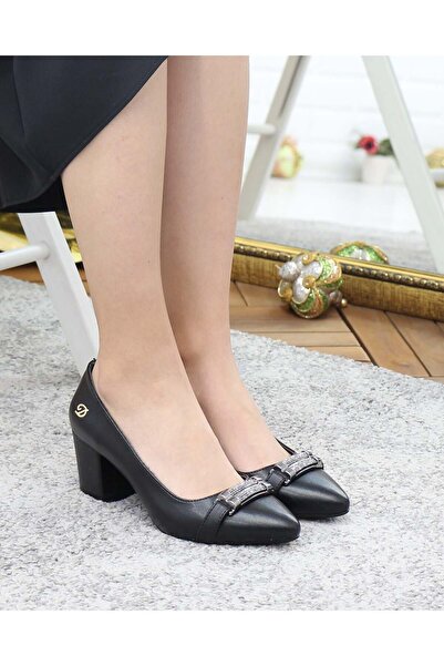 Nesil Shoes Γυναικεία παπούτσια με μαύρο τακούνι Desca 617