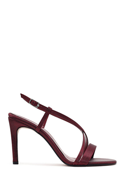 Derimod Γυναικεία μπορντό σατέν πέδιλα με λεπτό τακούνι και αγκράφα στον αστρ...