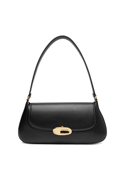 Calvin Klein Γυναικεία τσάντα ώμου με πτερύγιο από μεταλλικό υλικό