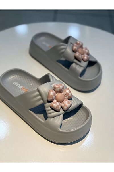 Akınal Bella Γυναικείες φλατ παντόφλες με εξαιρετικά μαλακή σόλα και αξεσουάρ