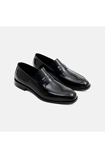 Desa Men's Black Classic Patent Leather Loafer