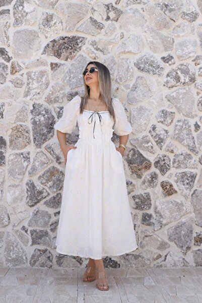 bytugcekaya Ρομαντικό φόρεμα με δαντέλα σε απόχρωση εκρού