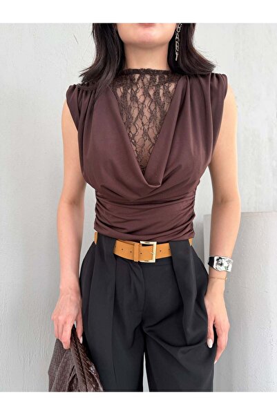 Elaxi Γυναικεία μπλούζα Degaje με γιακά, μηδενικό μανίκι, δαντέλα και άμμο.