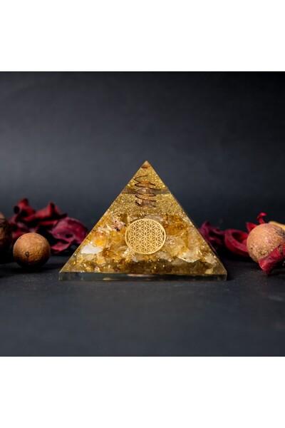 Ezera Πυραμίδα Αφθονίας Οργονίτη, Drava, φτιαγμένη από ημιπολύτιμους λίθους κ...