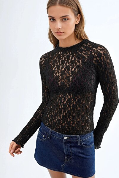 Hiccup Busem Lace Slim Fit Crew Neck Blouse