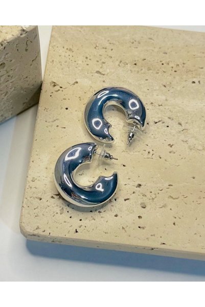 Deesse Latelier Silver asymmetric ring earrings