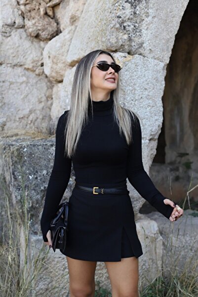 bytugcekaya Μπλούζα με μαύρο ζιβάγκο άνοιγμα