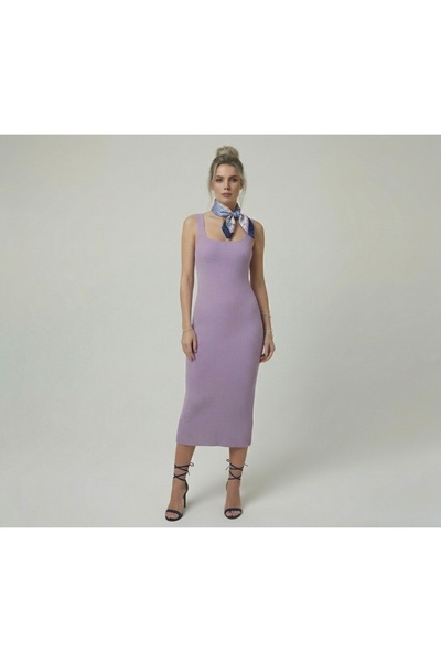 Neden Tekstil Πλεκτό μίντι φόρεμα με τετράγωνο λαιμόκοψη και ριμπ ύφανση, σε ...