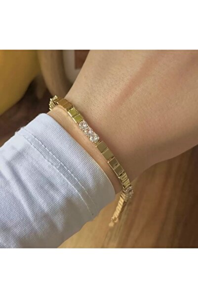 Deesse Latelier Gold Crystal Square Vip Bracelet