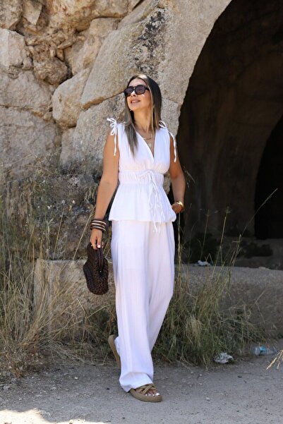 bytugcekaya Set pantaloni bluză cu detaliu din cauciuc alb