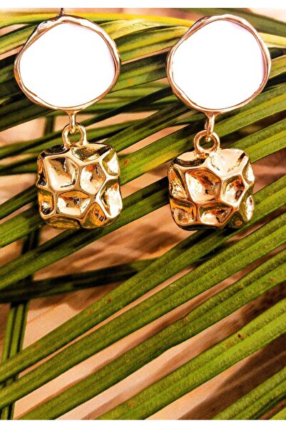 Monalisa Home Luxurious Figured Flashy Dangle Gold Earrings