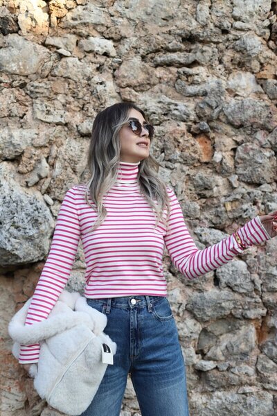 bytugcekaya Κρεμ φούξια πουλόβερ με ζιβάγκο