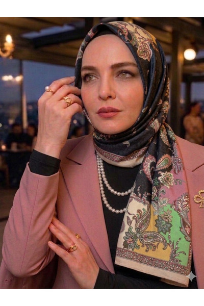 Nazellaa بنقشة إثنية وردي بيج حواف أسطوانية شال ناعم