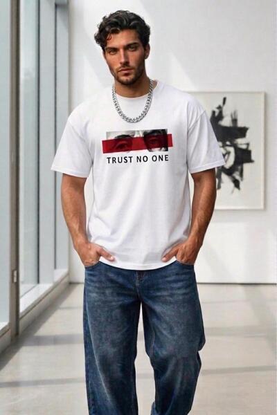 CAST COLLECTİON Tricou oversize cu imprimeu Trust No One alb pentru bărbați