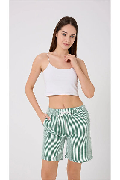 THIFF GYMWEAR Γυναικείο ριγέ σορτς Waterway με πλαϊνές τσέπες και δαντέλα στη...