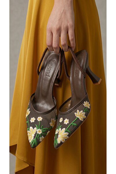 Beyond Επίσημα παπούτσια - Καφέ - Μεσαία τακούνια (5-9 cm)