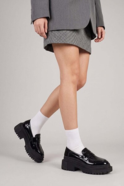 Modezya Γυναικεία Loafer Παπούτσια Tammy Μαύρα από λουστρίνι με χοντρή σόλα