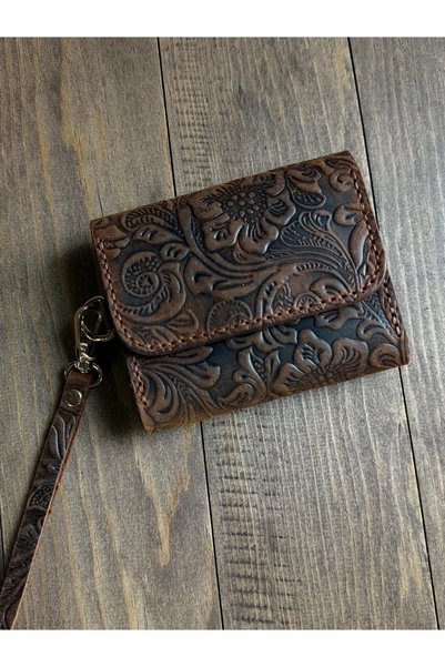 Wild West Crafted محفظة نسائية من الجلد الطبيعي مصنوعة يدويًا مع حزام معصم من Briddle Minimal. هدية لعيد الميلاد والأمهات وعيد الحب
