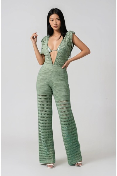 Sea Style Διάτρητη Ολόσωμη Φόρμα Πλεκτή – Με βαθύ V-λαιμόκοψη, Κομψή και Μοντ...