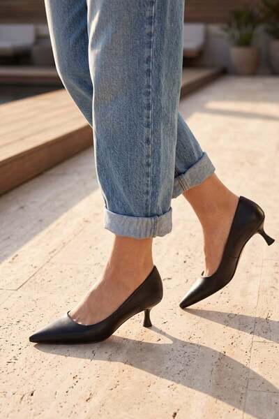 Modezya Γυναικείο στιλέτο Kelly Μαύρο Ματ με μυτερή μύτη